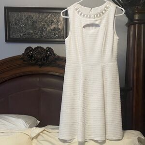 Elegant White Backless Dress